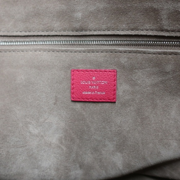 Louis Vuitton Soft Lockit MM Bag - Picture 6 of 8